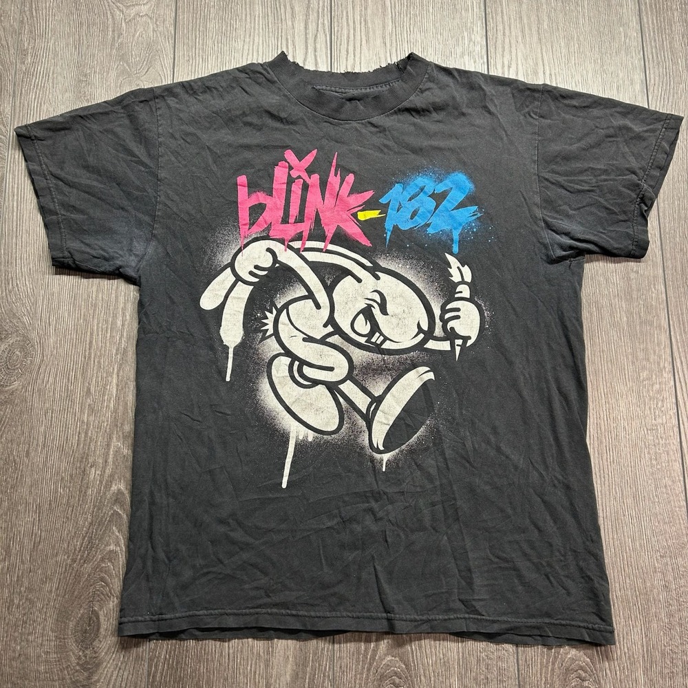 Blink-182 2011 Honda Civic Tour Shirt Mens Medium Black Graffiti Bunny Graphic